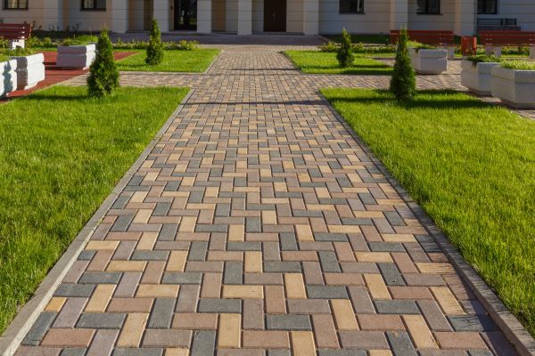 Cost of Paving Stones Installation in Brandon