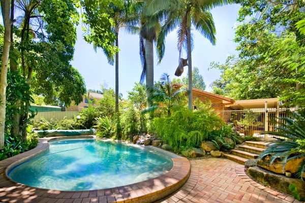 Cost of Pool Patio Paving in Brandon